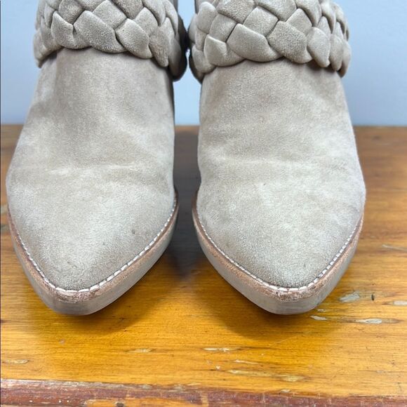 Dolce Vita Tan Braided Mules Classic Suede Design - Picture 5 of 10